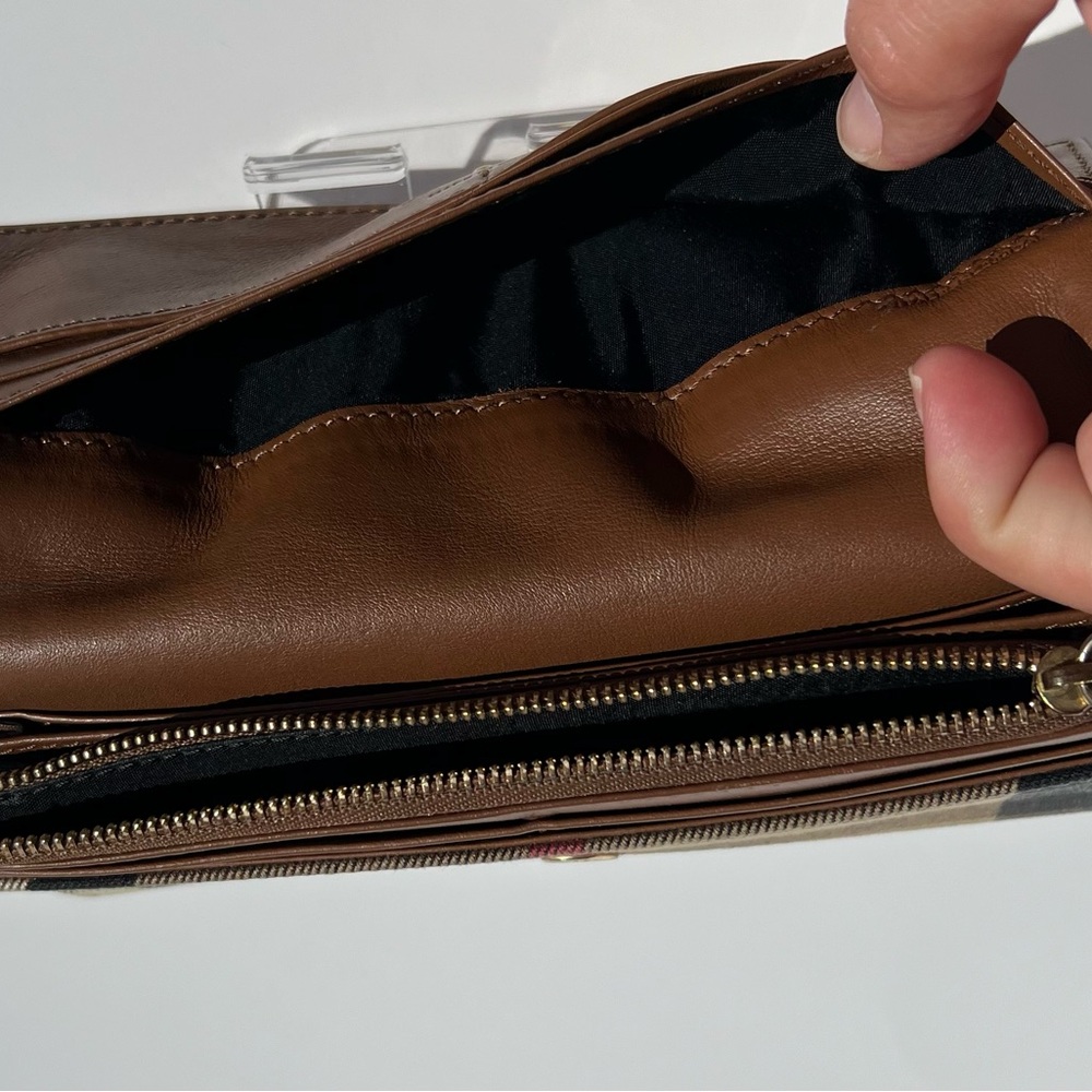 BURBERRY Porter Continental Long Wallet - Picture 8 of 10